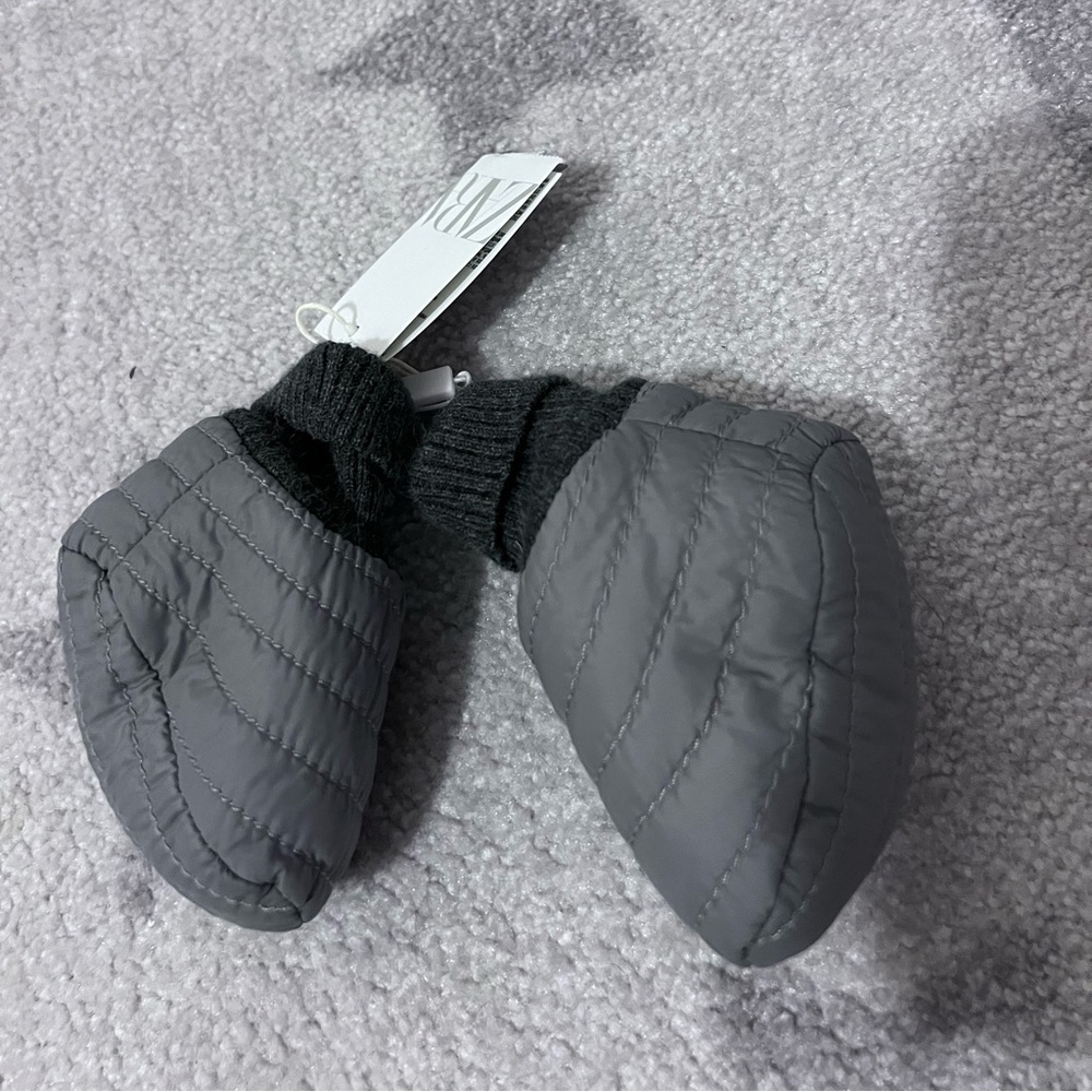 Baby’s first shoe,great for the car seat ,or stroller